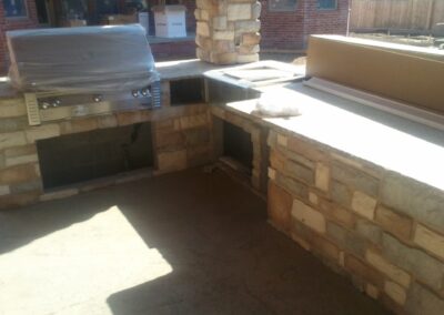 outdoor kitchen area by crosby pools